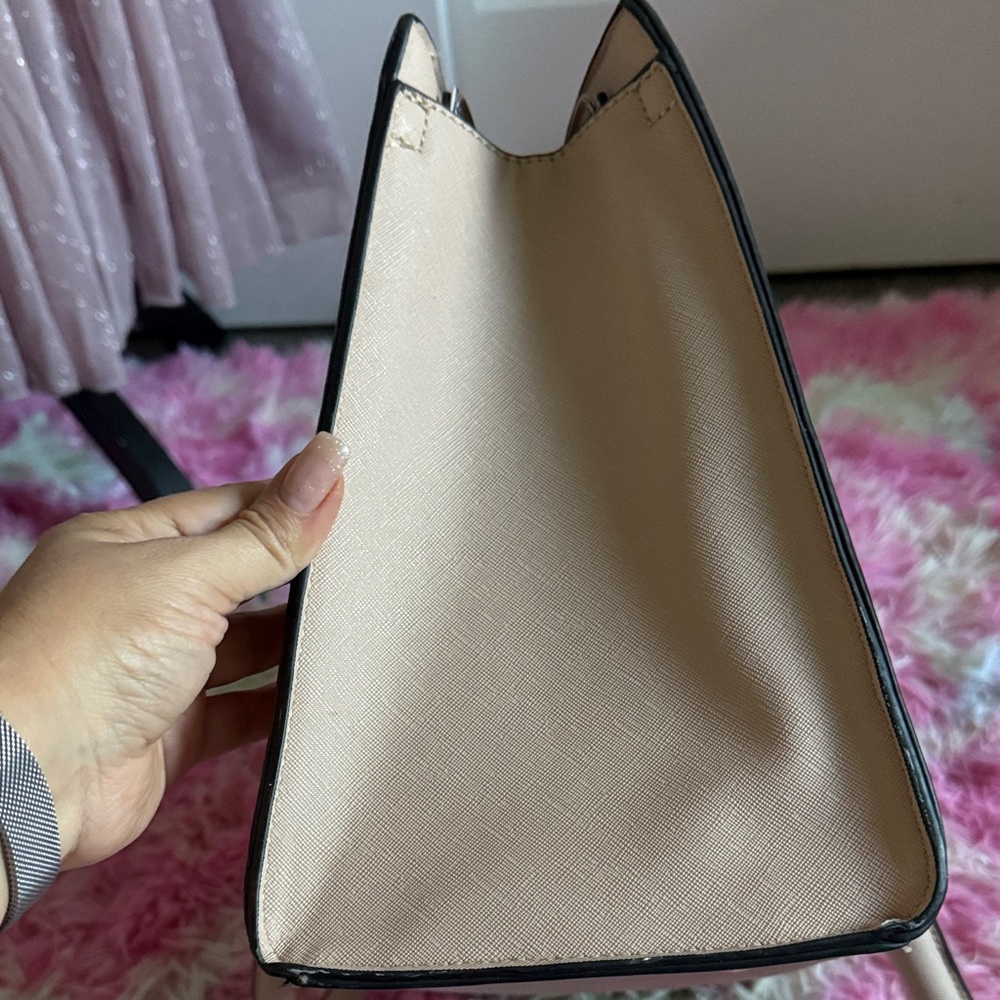 Elegant Beige Satchel Bag - Picture 8 of 13